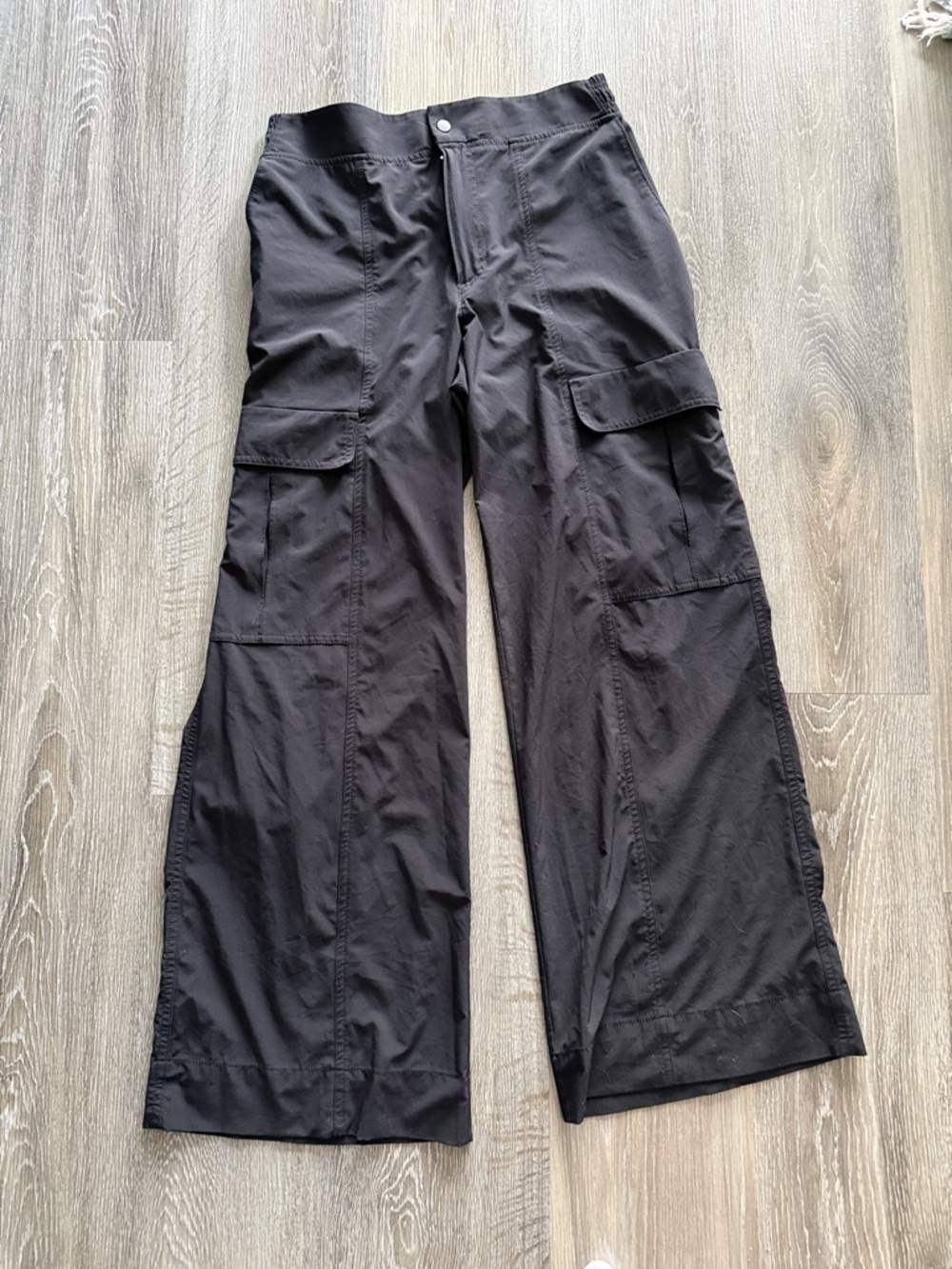 Athleta Black Wide-Leg Cargo Joggers